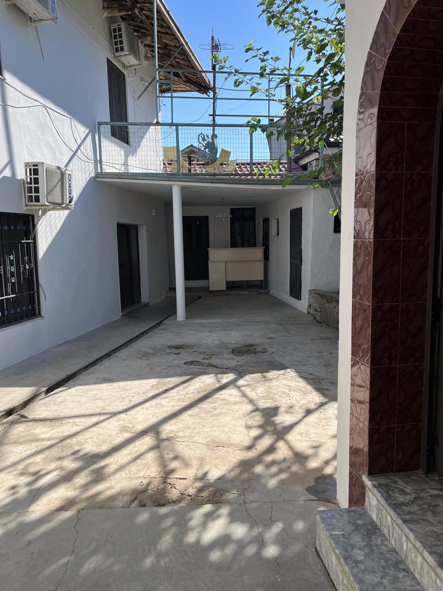 Onetwosleep Guesthouse Shkodër エクステリア 写真