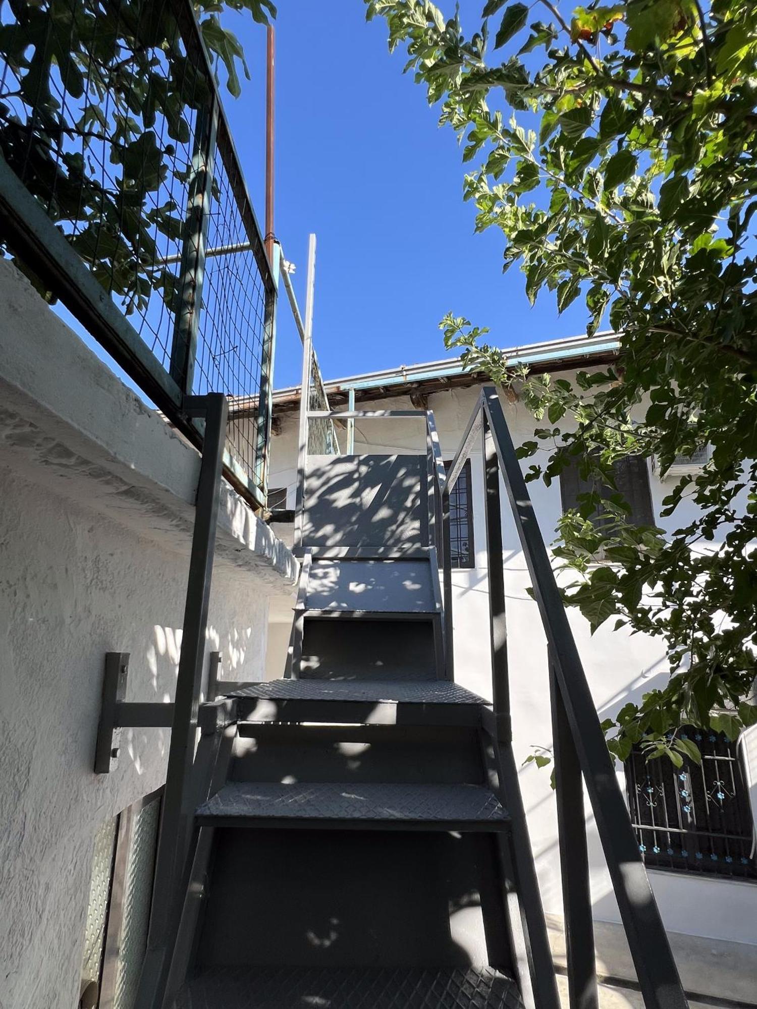 Onetwosleep Guesthouse Shkodër エクステリア 写真